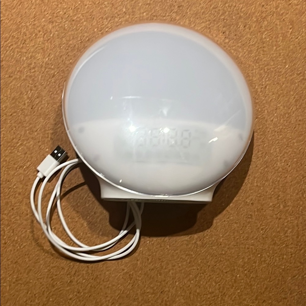 Sunrise White USB-Powered Wall Clock